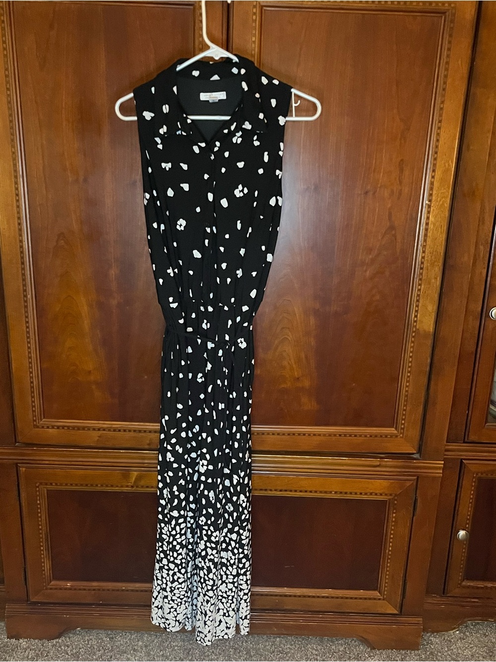 London Style Black and White Sleeveless Jumpsuit